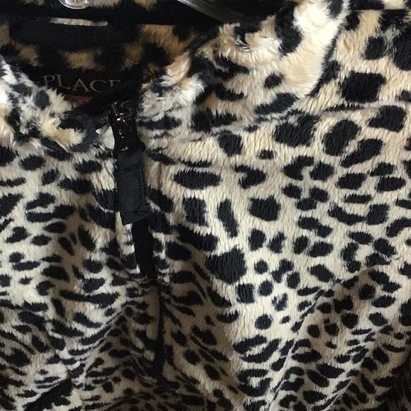 Girls jacket. - Picture 3 of 4